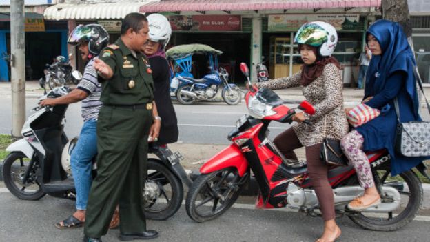 140927115945_women_aceh_indonesia_512x288_getty_nocredit