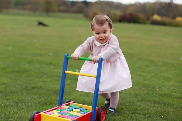 Kensington-Palace-released-images-of-Princess-Charlotte (1)