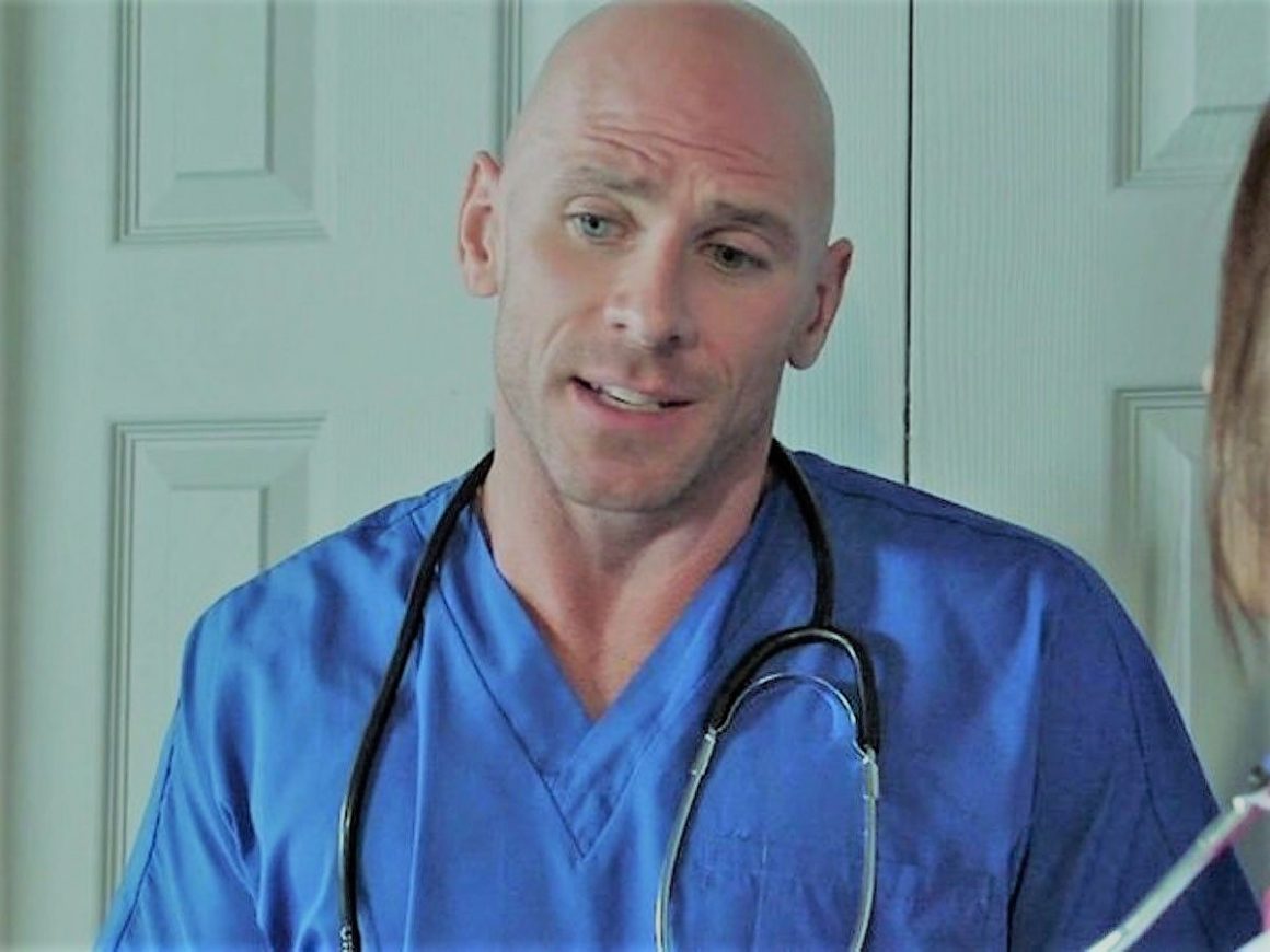 ممثل أفلام إباحية شهير يقضي عطلته الشتوية في مصر: «تسجيلات تودي ورا 