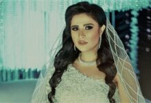 ما سر تمسك ياسمين عبدالعزيز بفستان الزفاف في معظم أعمالها