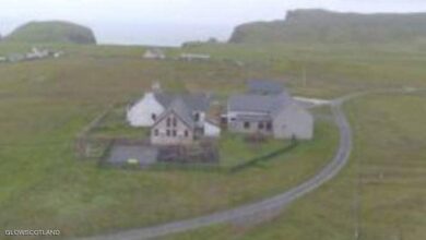 "فرصة العمر".. البحث عن مدير لمدرسة لا يزيد عدد طلابها على ثلاثة.. والمرتب خيالي