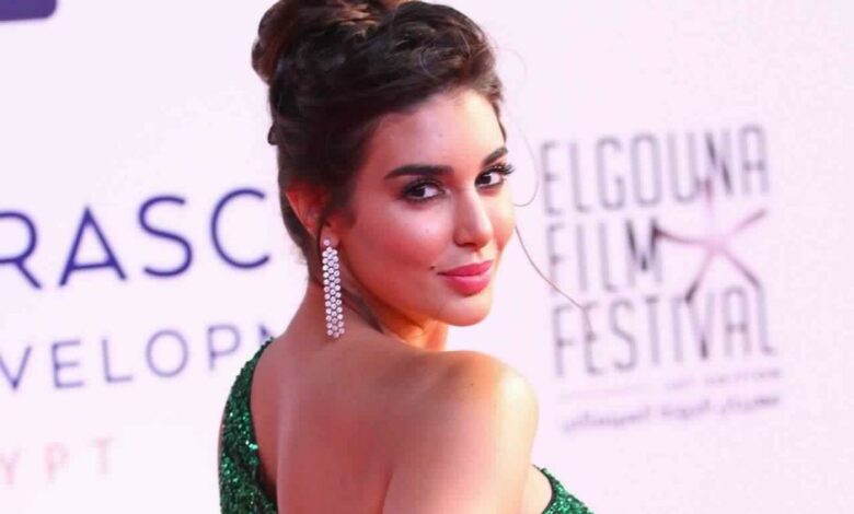 ياسمين صبري وجيسكا عازار بإطلالة متشابهة.. من برأيكم بدت الأجمل؟