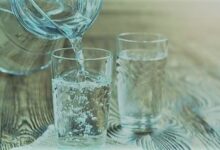 الماء ليس الأفضل.. مشروب متوفر في كل منزل يساعدك على مواجهة الحر