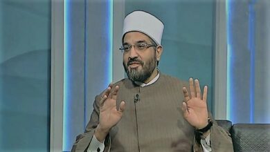 هل يجوز الصلاة على النبي في كل الأوقات؟ أمين الفتوى يجيب (فيديو)