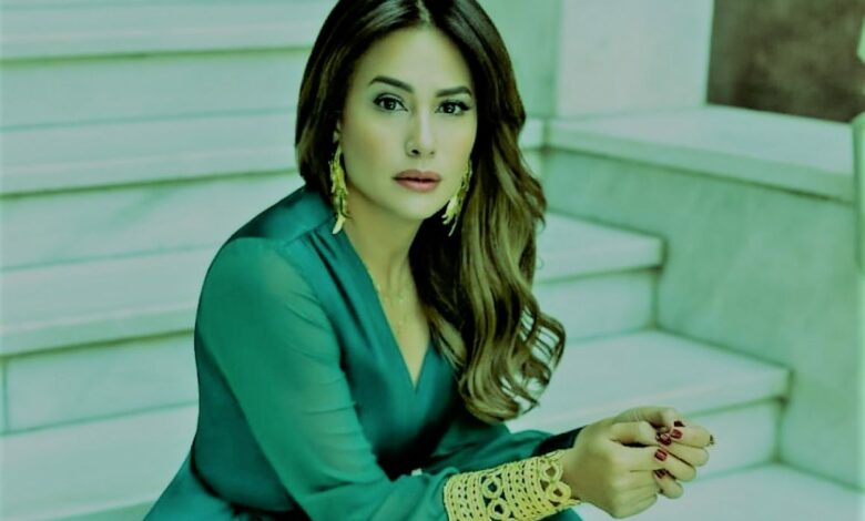 بعد 12 عامًا.. هند صبري تعترض على نهاية «إبراهيم الأبيض» (فيديو)