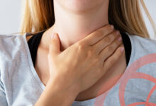 6 علامات تحذيرية مُبكرة لقصور الغدة الدرقية تفوتها النساء
