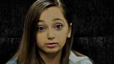 امرأة تبلغ 22 عامًا عالقة في جسد طفلة عمرها 8 سنوات