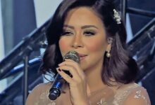 بعد صورت فيديو خصيصًا له.. شيرين عبدالوهاب تستقبل معجب في بيتها وتهديه صورتها وعطرها (فيديو)