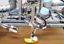 روبوت يتمكن من تقشير الموز دون تدميره