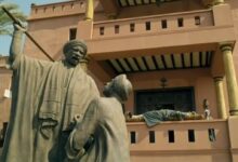 «نفذته في 10 أيام».. «صبري» يحكي كواليس نحته تمثال «الكبير أوي»:«أسمي محفور عليه»