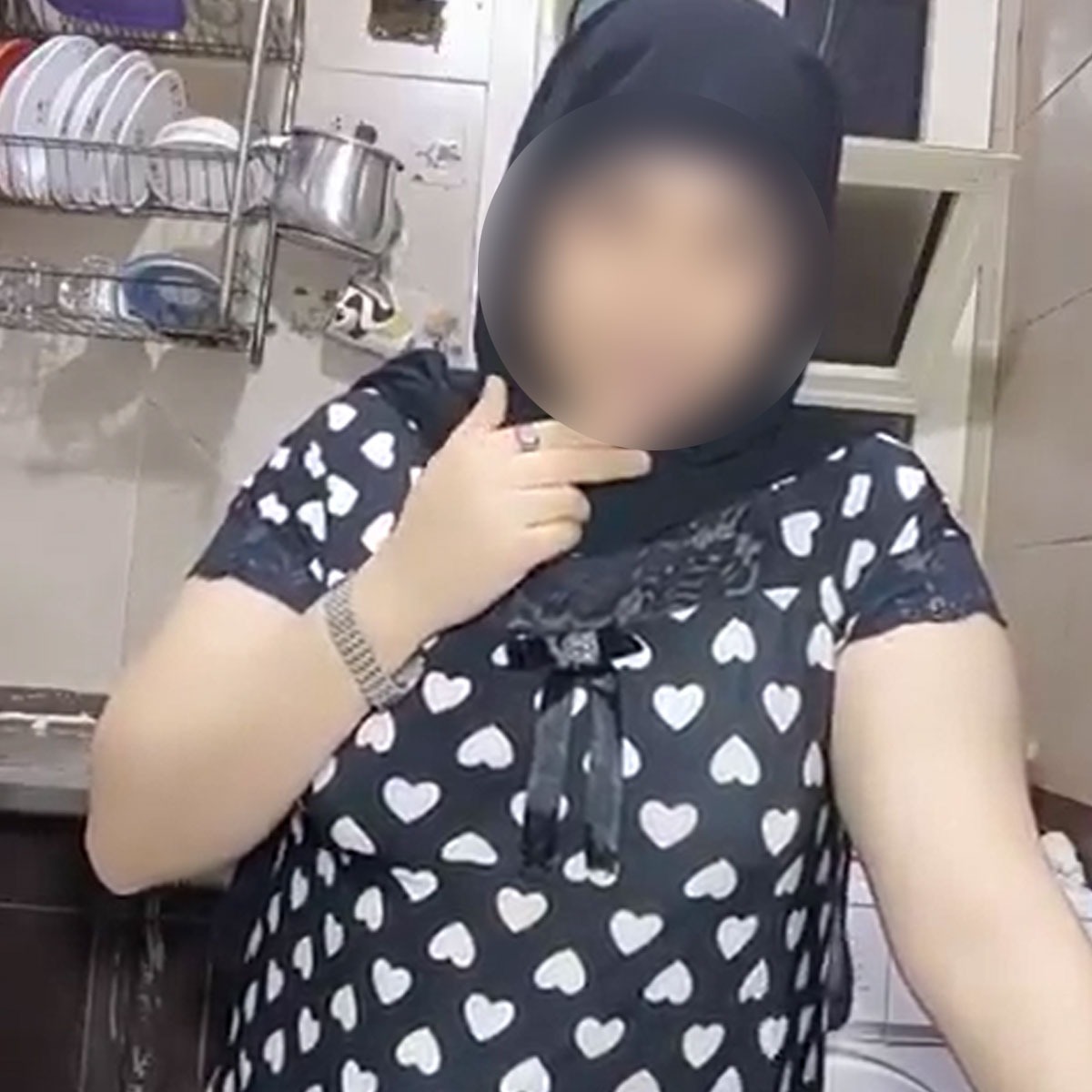 «جارتي السبب».. 9 معلومات عن «نبوية» بطلة فيديوهات «يوميات أنوش» بعد 